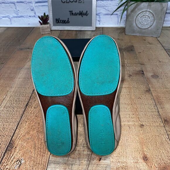 Tieks by Gavrieli Beige Ballet Flats Size 8 Foldabale Leather - Picture 3 of 10